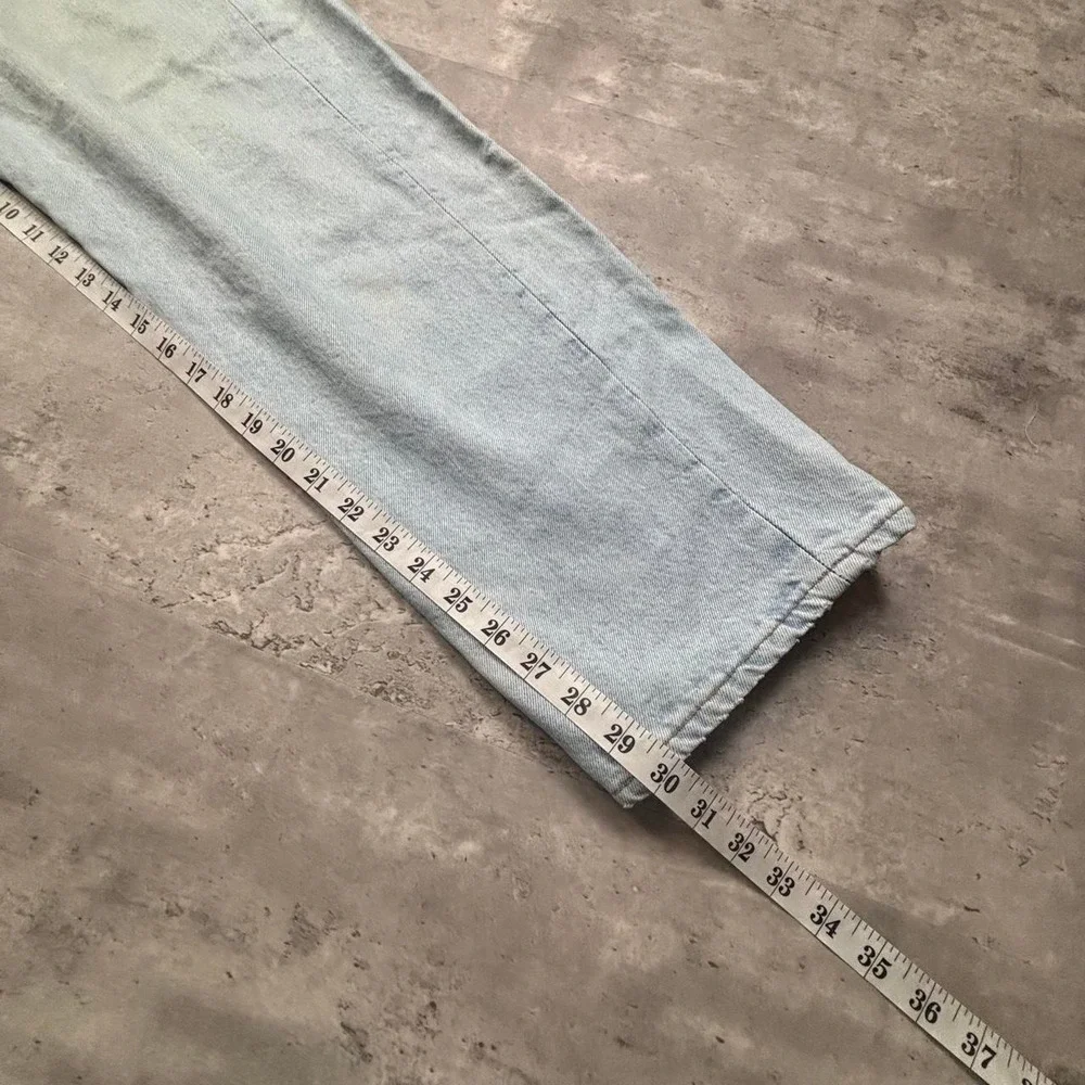 Levis Straight Leg Jeans Mens 34x30 Light Wash 90s Vintage USA Made Button Fly